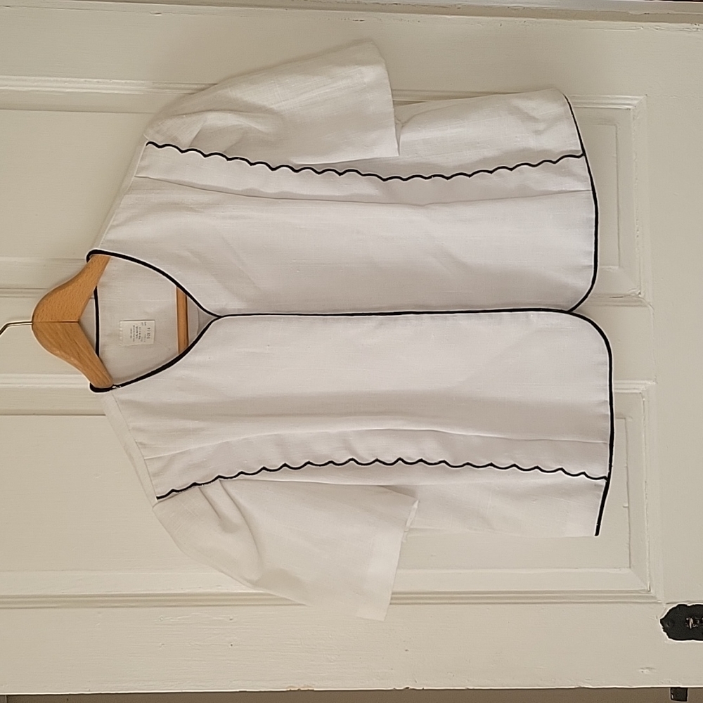 Vintage White Cropped Jacket/Blazer with Black Trim